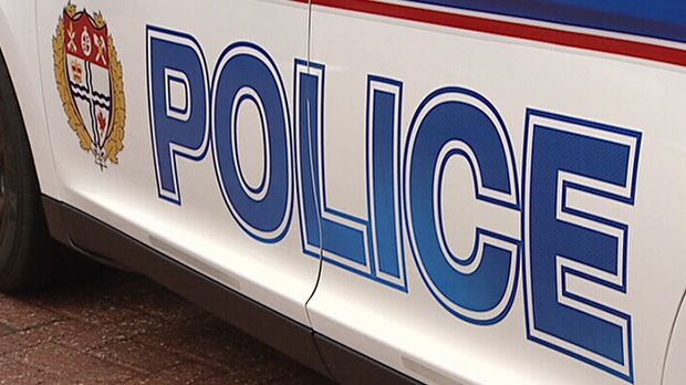 Ottawa Police check vehicle and arrest man with gun