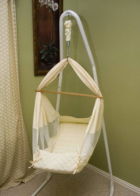 Health Canada is warning parents not to use these MommaBabyHelper hammocks for infants and young children, August 26, 2010.