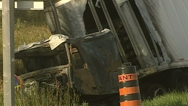CTV Ottawa: Fatal 401 collision kills 3 people 