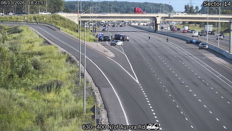 Highway 400 northbound closed due to multi-vehicle collision