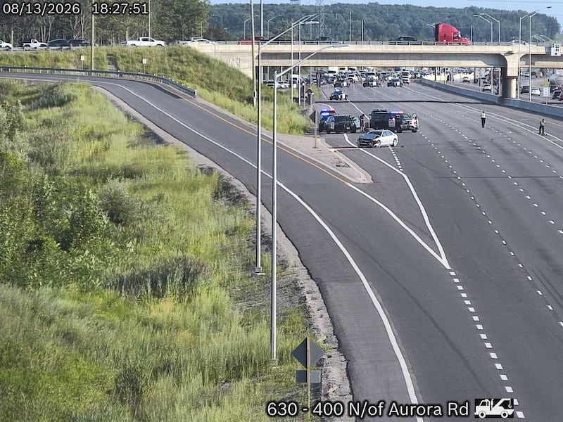 Highway 400 northbound closed due to multi-vehicle collision