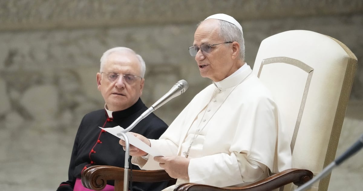 Papst Leo XIV. prangert „Pandemie der Waffen“ an und betet für die Opfer ...