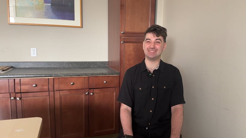 Adapted workplace helps neurodivergent Montreal man thrive