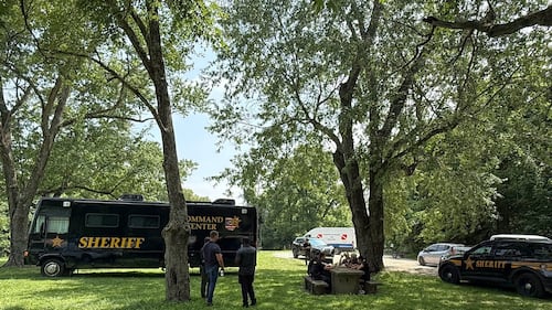 5 dead after attempt to rescue swimmer from Ohio River