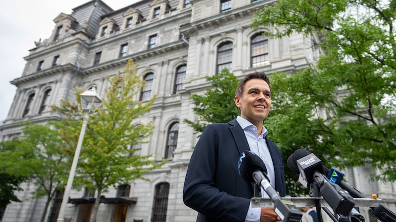 Milliard makes Montreal metro a priority as Quebec campaign heats up