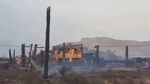 ‘Everything is gone’ in images showing wildfire damage outside Clinton, B.C.