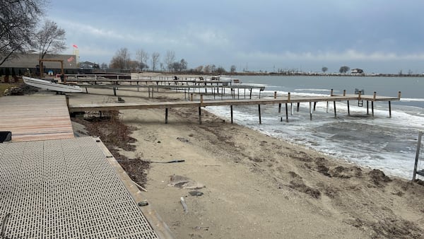 Low water levels cause waterfront homeowner a rising tide of concern