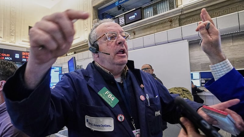 U.S. stocks rise to records after a solid jobs report overshadows higher oil prices