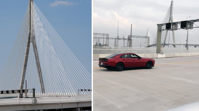 Gordie Howe bridge officially open, Howe family members first to cross