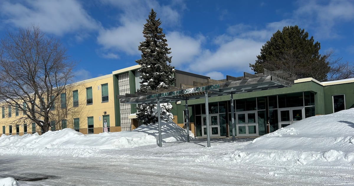 Ice on roof causes gas leak at Sudbury-area school