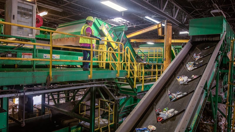 Advanced sorting technology coming to new Edmonton recycling facility