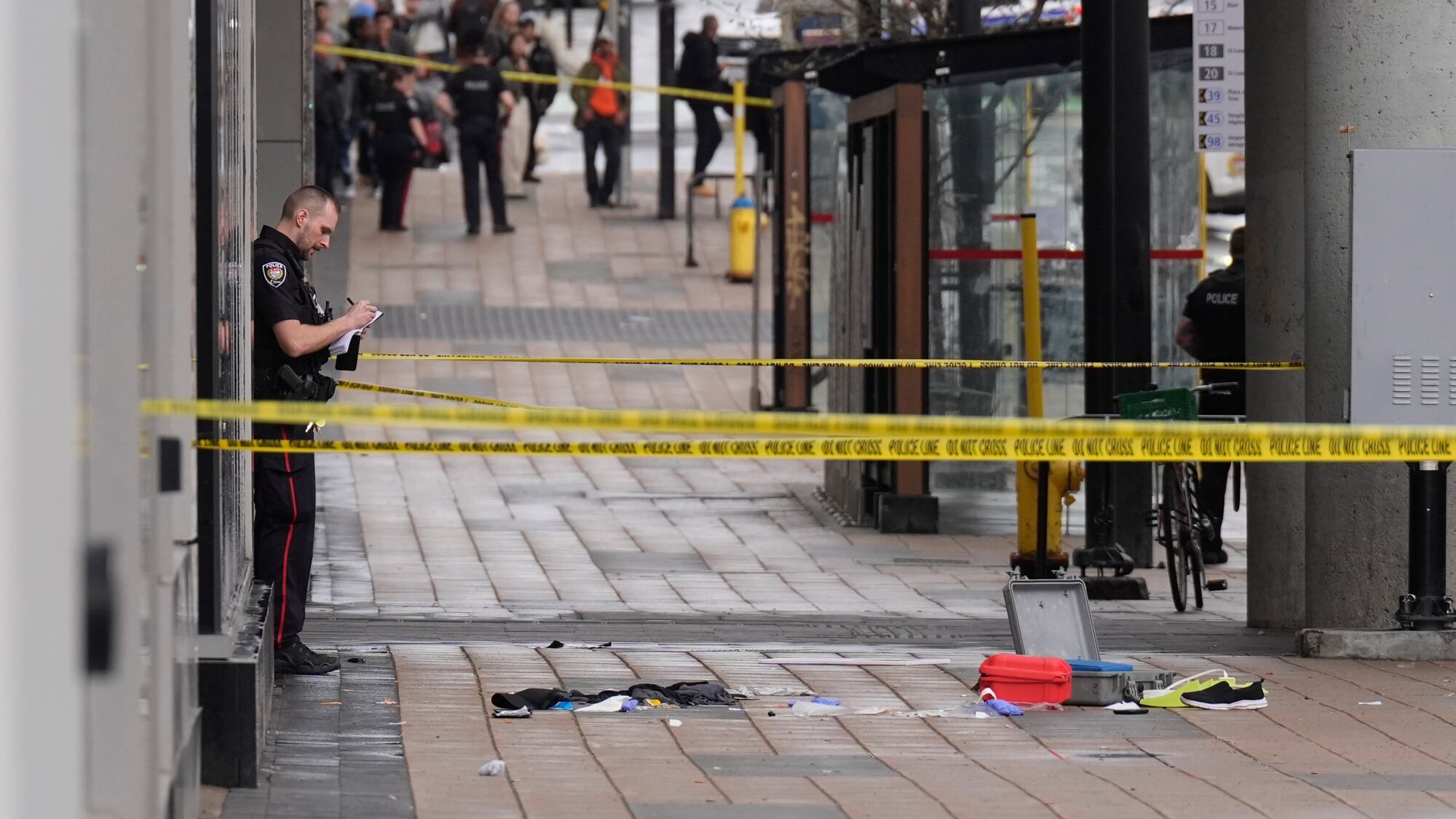 Scenes from police investigation of shooting on Rideau Street – CTVNews