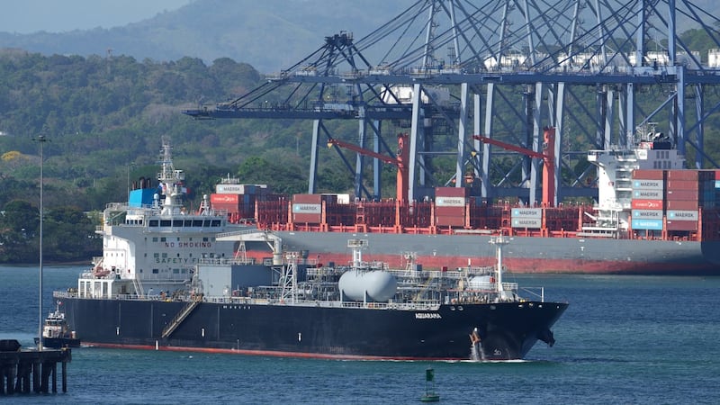 Panama Canal considering more cuts in transits due to El Nino