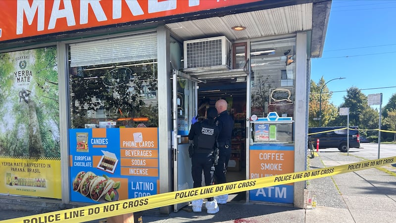 Vancouver convenience store employee hospitalized after shooting