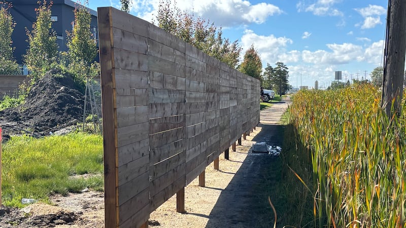 Property owner defends fence built on popular trail, says 'acted in good faith'