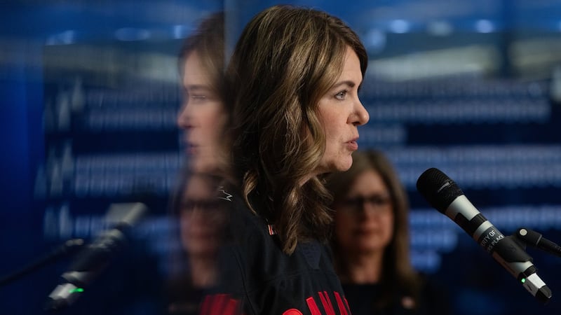 Alberta's Smith rejects party accusation she's muting pro-Canada referendum ads