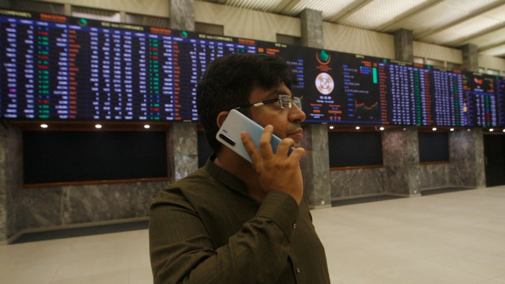 IMF delays US$6B bailout for cash-strapped Pakistan