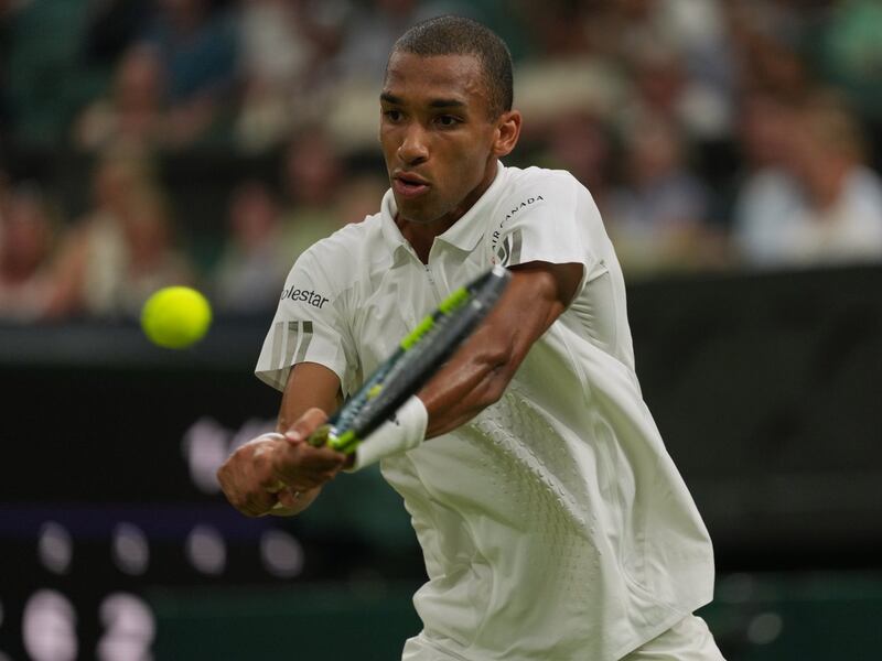 Auger-Aliassime eases into Wimbledon fourth round with win over Zheng