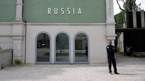 The Venice Biennale jury resigns amid tensions over awards ban, Russian participation