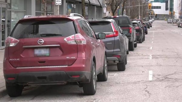 Councillor calling for shorter paid parking timeframe, angled parking