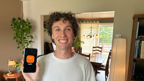 Quebec student builds app to stop you from doomscrolling