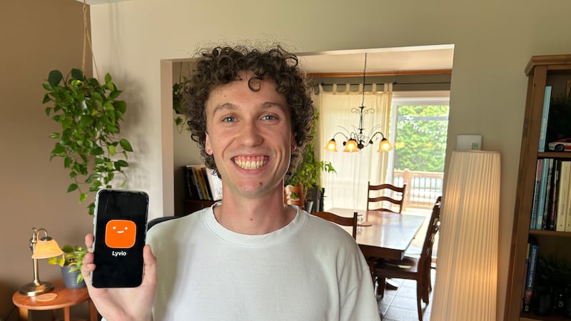 Quebec student builds app to stop you from doomscrolling