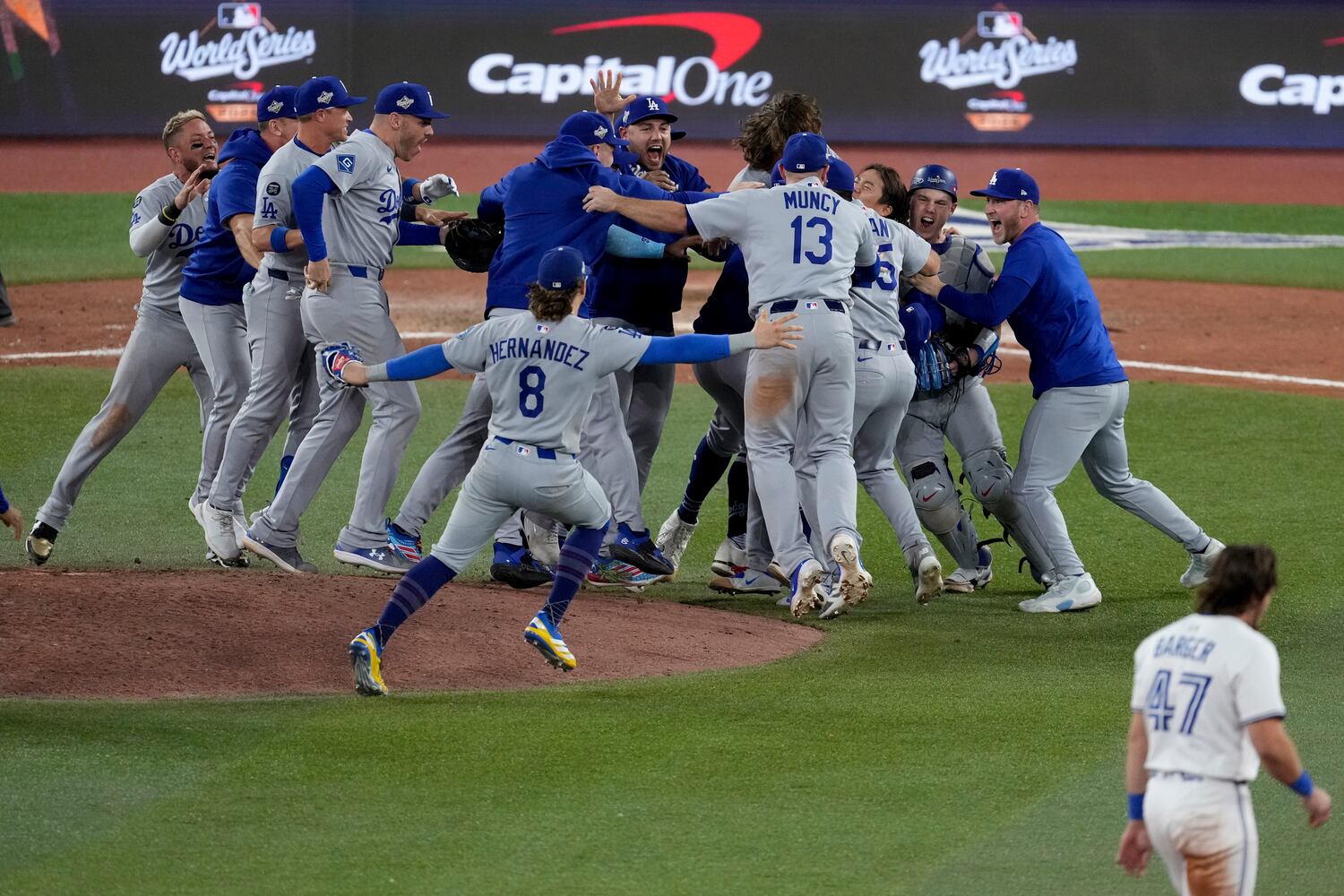 L.A. Dodgers beat Blue Jays to win World Series in closely fought Game