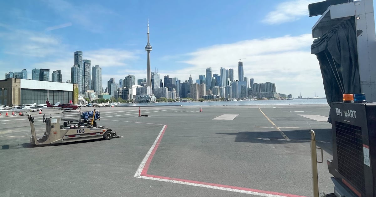 Federal government launches public consultations on Billy Bishop airport