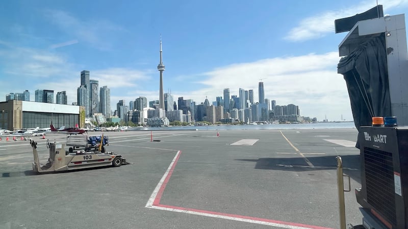 Federal government launches public consultations on Billy Bishop airport