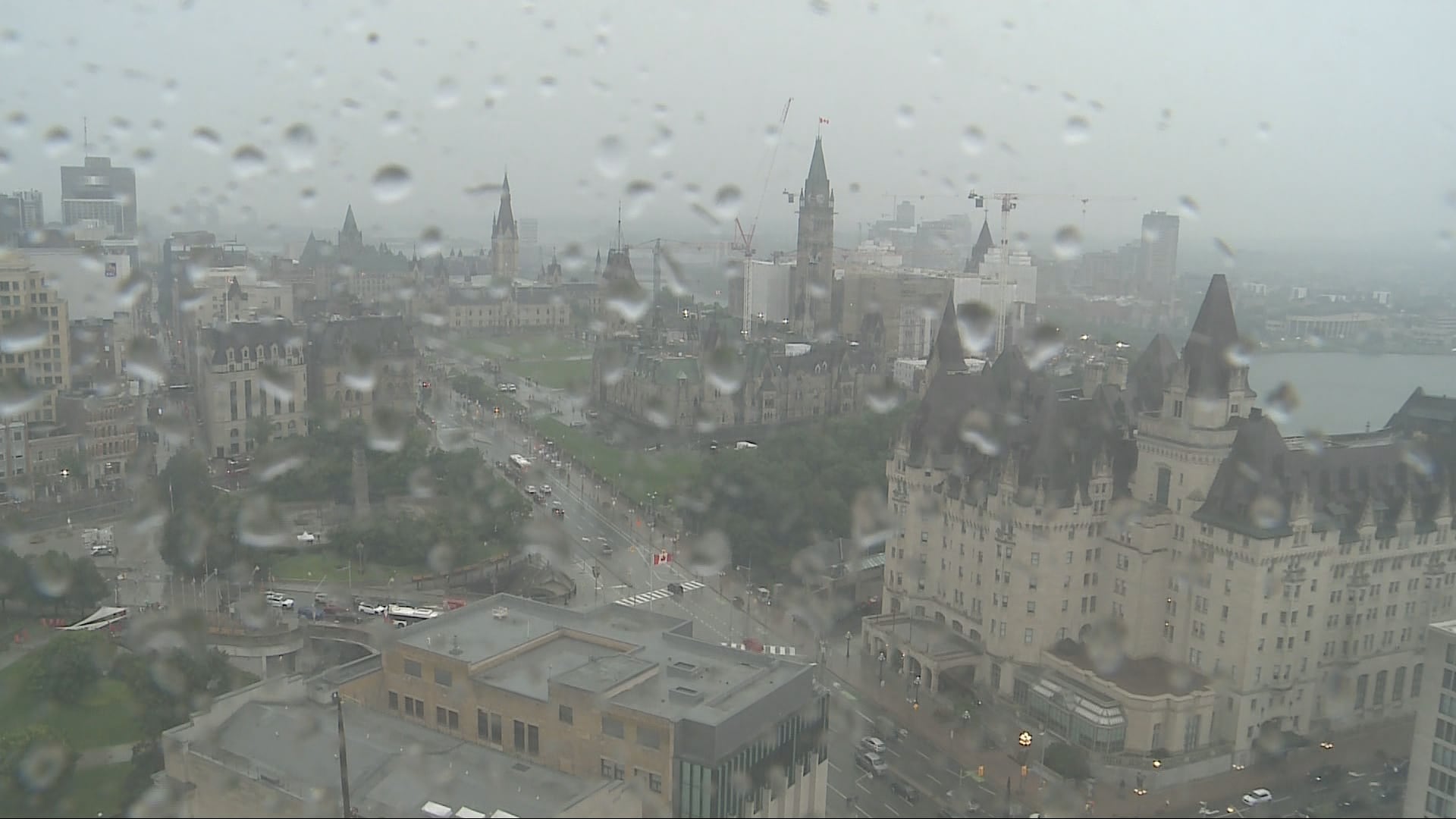 Severe thunderstorm warning issued for Ottawa with heavy rain expected