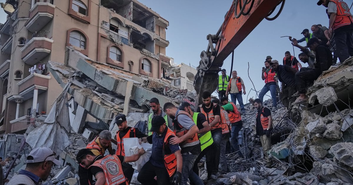 Gebäudeeinsturz in Gaza tötet mindestens 19 Menschen, weitere ...