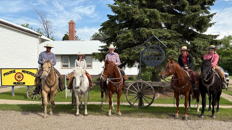 Sask. citizens deliver mail through ‘Pony Express on the Prairies’