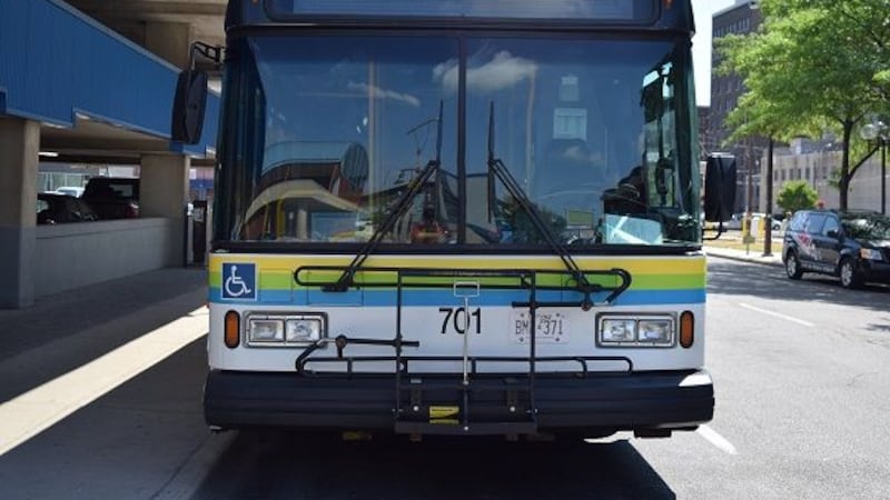Windsor transit sees sharp ridership decline as fares rise, cold weather blamed