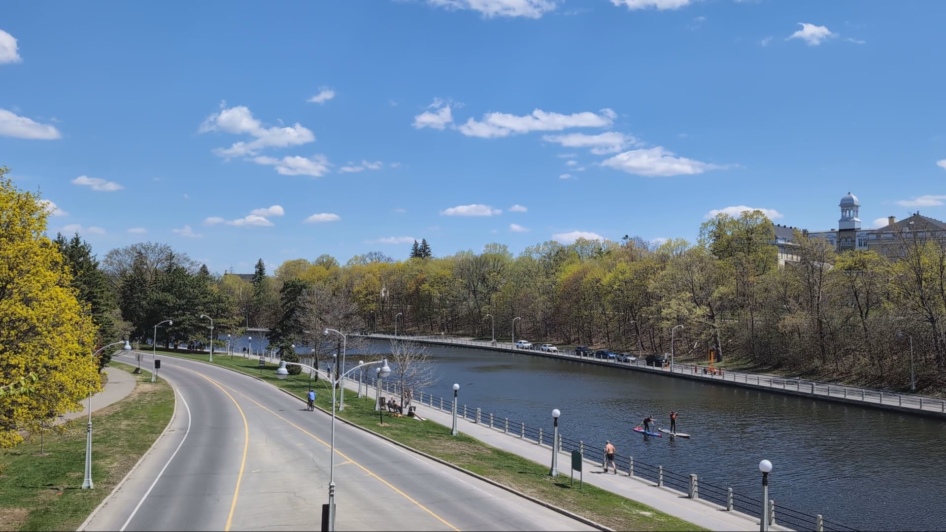 Mild weather, scattered showers in Ottawa’s forecast