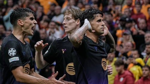 Barcelona and Arsenal win in Champions League, Bayern Munich stunned and misery for Man United