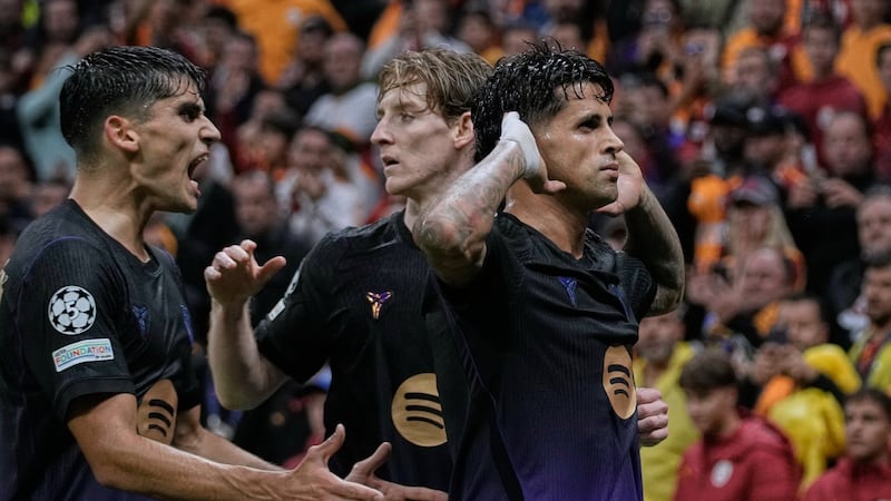 Barcelona and Arsenal win in Champions League, Bayern Munich stunned and misery for Man United