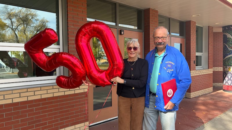 From bell-bottoms to Facebook: Vic Comp’s Class of ’76 reunites again
