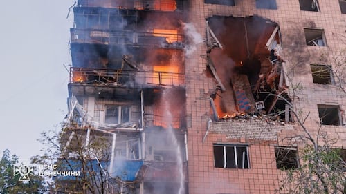 Ukraine fires 400 drones toward Moscow as Zelenskyy grapples with protests