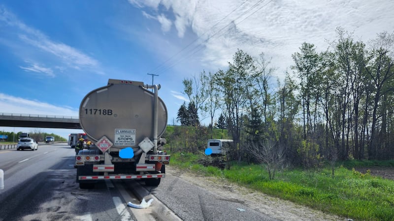 Fuel tanker and passenger bus collide on Hwy. 11 north of Barrie, 1 hospitalized