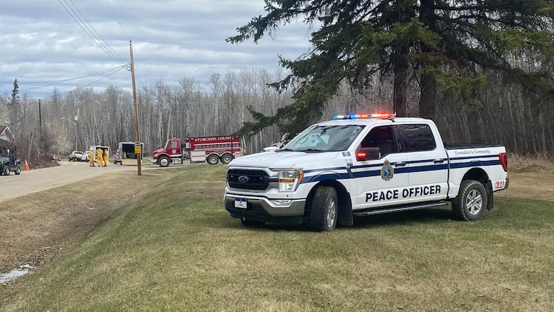 Wildfire alert issued for north-central Alberta summer village