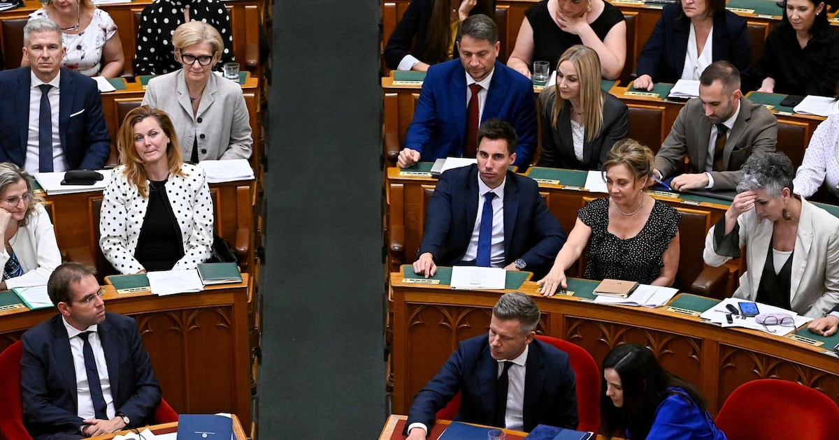 Hungary passes constitutional amendment to remove Orbán-era president