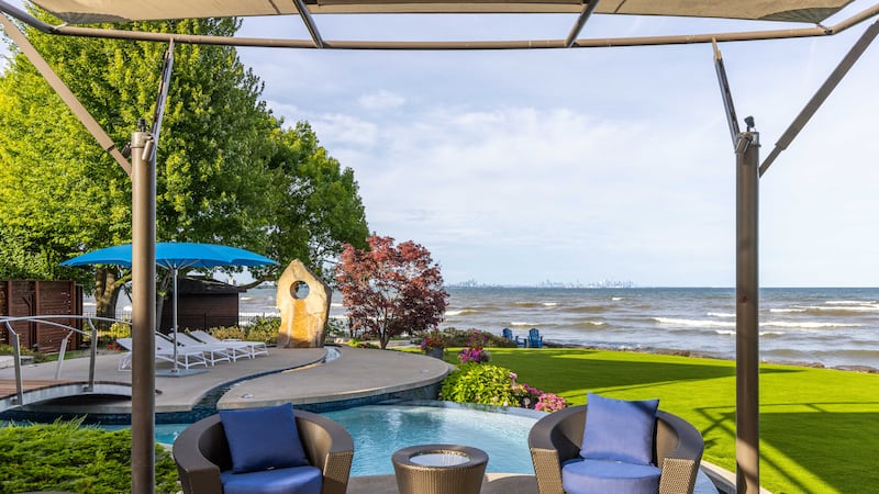 This Mississauga mansion has waterfront access and 'breathtaking' views of downtown Toronto