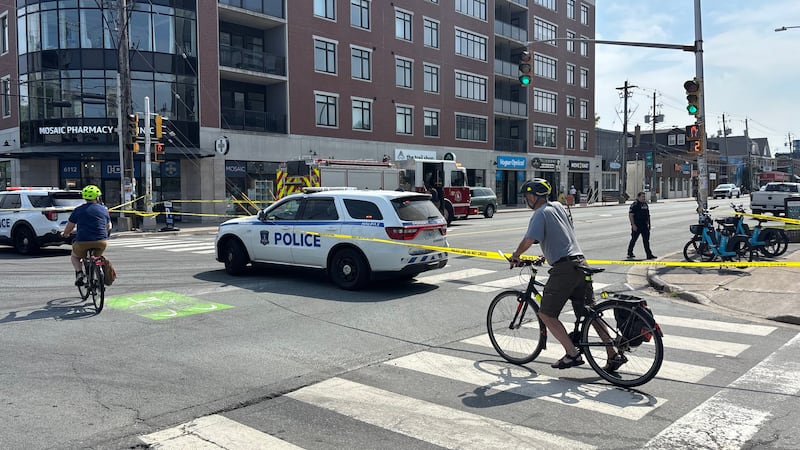 Senior pedestrian hit by truck on Quinpool Road taken to hospital: Halifax police