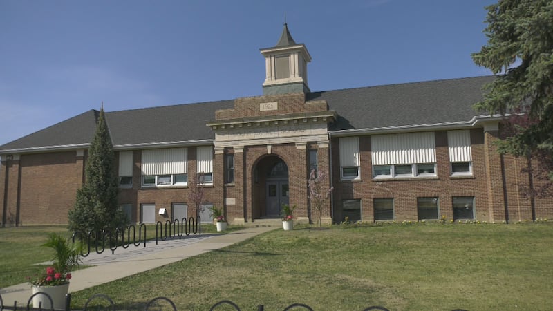‘Same bones’: Edmonton elementary school reflects on 100 years
