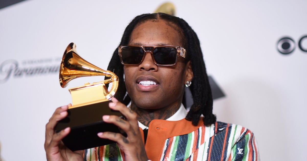 Photo: ctvnews.ca Lil Durk poses for a photo in the press room with the award for best melodic rap performance for "All My Life" by Lil Durk