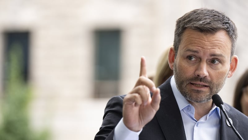 PSPP donations to federal Liberals in the spotlight on the Quebec campaign trail