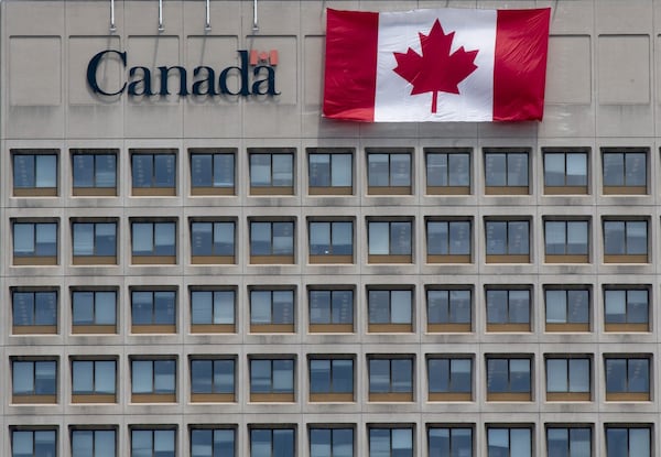 Questions persist over early retirement option for federal public servants