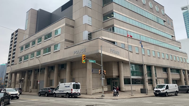 Demoted Windsor cop to remain suspended with pay