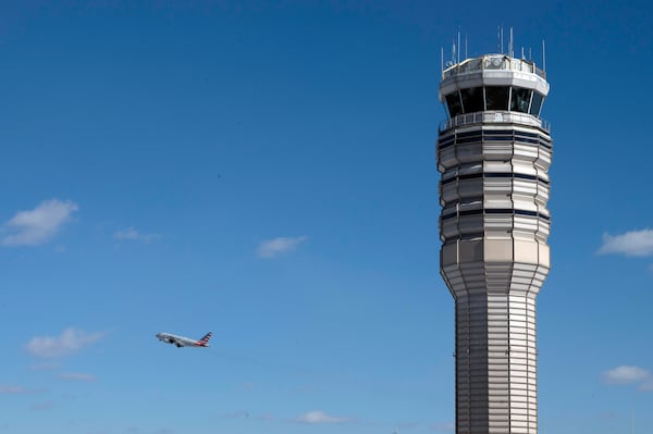 Pilots scolded for meowing and barking over air traffic control radio