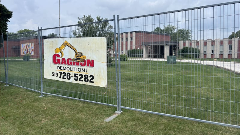 Salvage crews save pieces of closed Kingsville high school as demolition gets underway